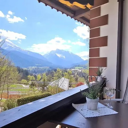 Bright And Comfortable In Bischofswiesen